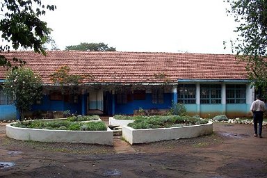 Hill School Eldoret 2004