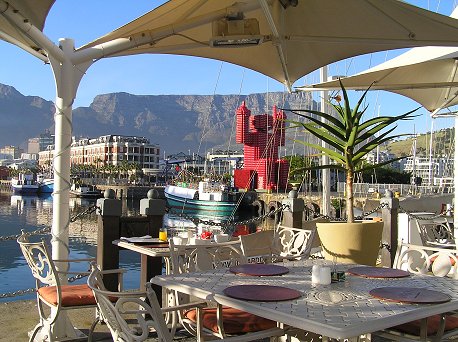 Breakfast on verandah - Victoria and Alfred Hotel, Cape Town