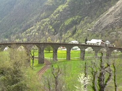 Circular Viaduct Rtische Bahn