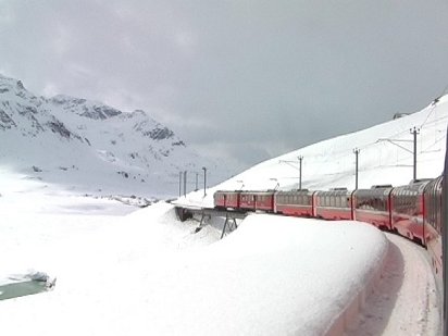 Rtische Bahn Bernina Express in th Alps