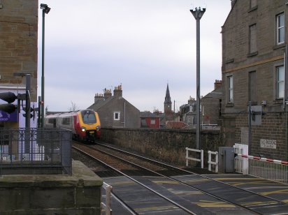 Virgin Voyager train Broughty Ferry