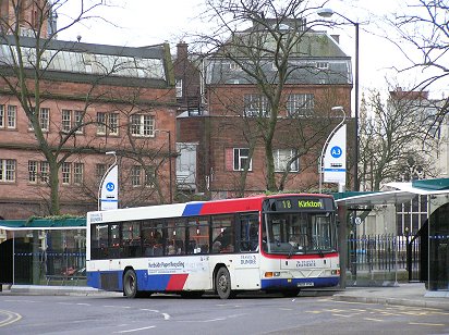 Travel Dundee bus