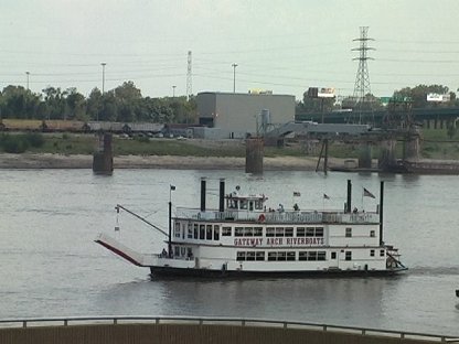 Mississippi pleasure boat at St Louis